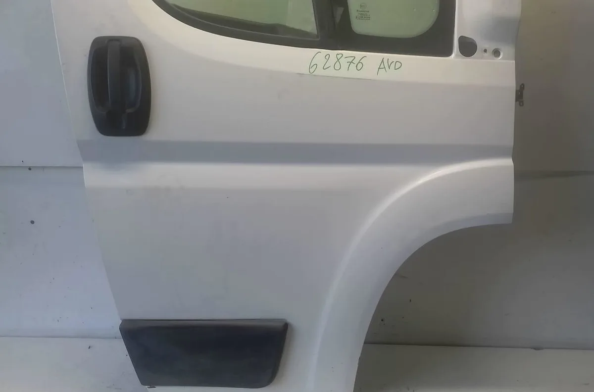 Porte avant droite Peugeot BOXER Camionnette 2.2 hdi 130 (2011) occasion
