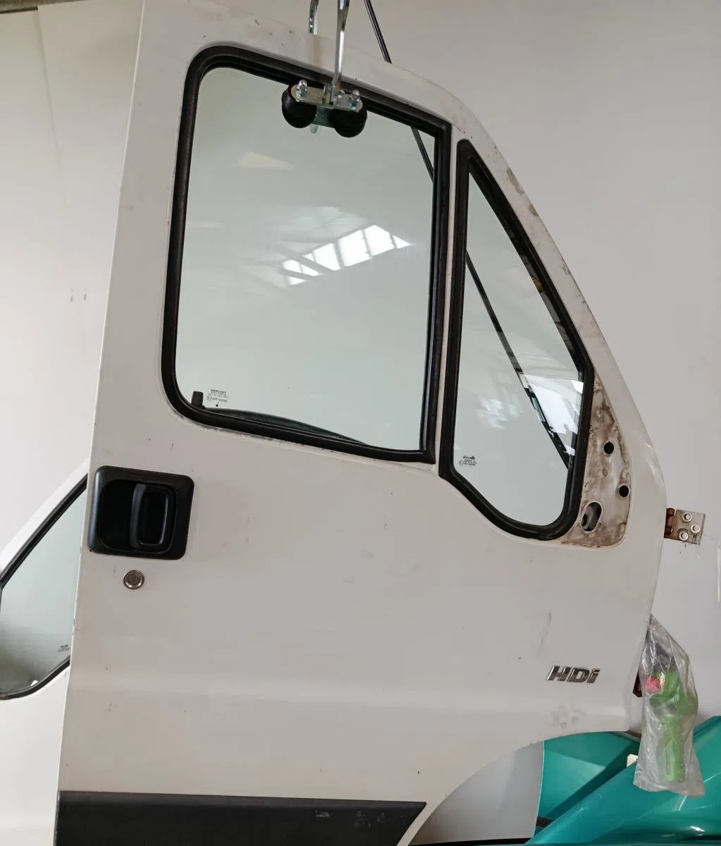 Porte avant droite Peugeot BOXER Camionnette (244) 2.2 hdi (2001-2006) occasion