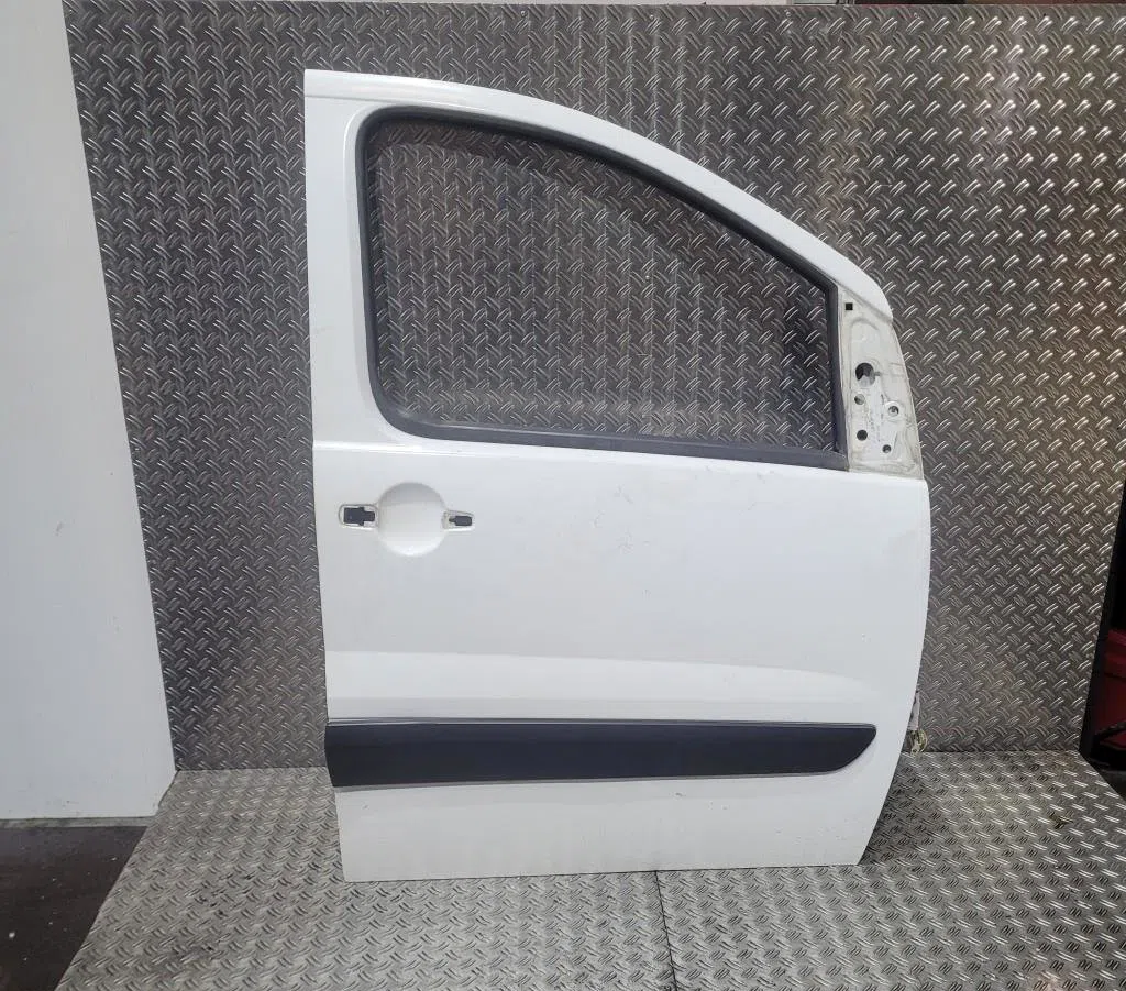 Porte avant droite Peugeot EXPERT Camionnette (VF3A_, VF3U_, VF3X_) 1.6 hdi 90 16v (2007) occasion