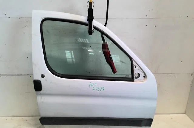 Porte avant droite PEUGEOT PARTNER 1 PHASE 1 occasion