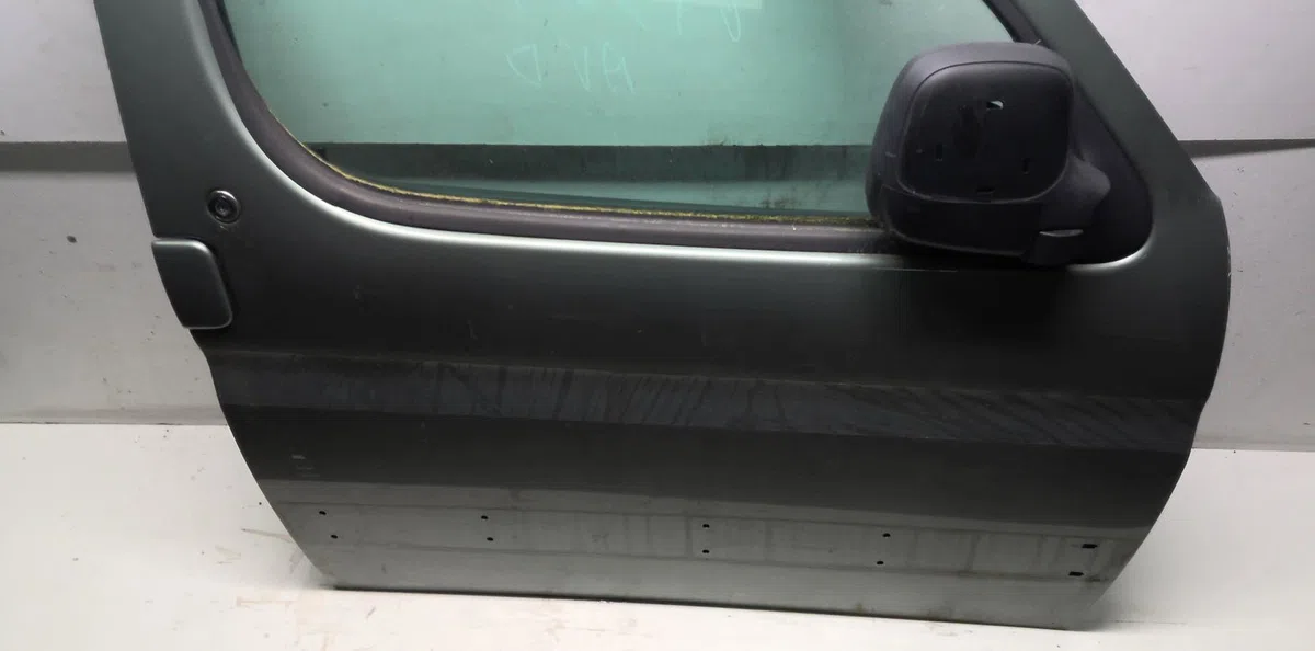Porte avant droite Peugeot PARTNER Monospace (5_, G_) 1.6 hdi 90 (2005-2015) occasion
