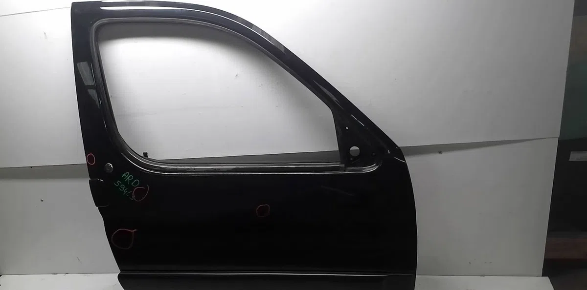 Porte avant droite Peugeot PARTNER Monospace (5_, G_) 2.0 hdi (2000-2008) 3 portes occasion