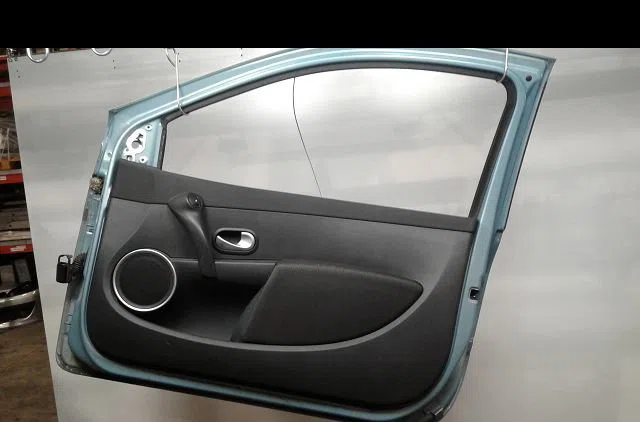 Porte avant droite Renault CLIO III (BR0-1, CR0-1) 1.2 16v (br02, br0j, br11, cr02, cr0j, cr11) (2005-2014) 5 portes occ
