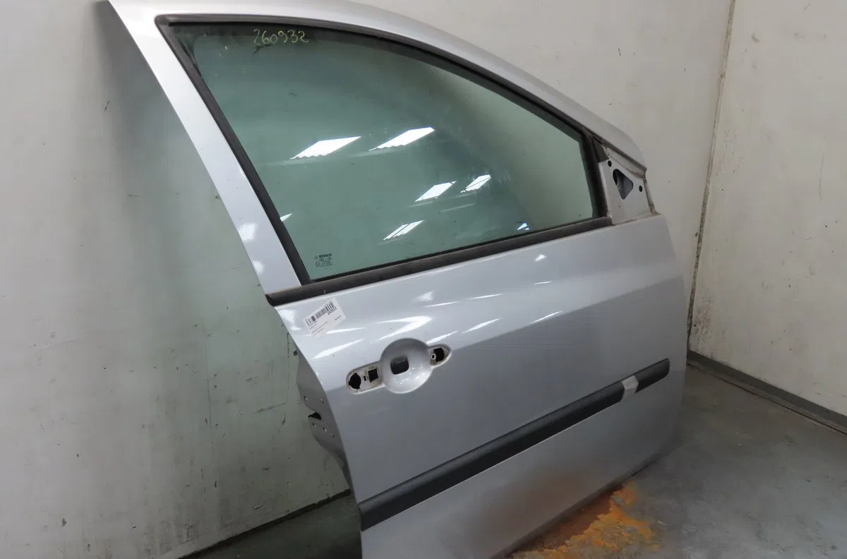 Porte avant droite Renault CLIO III Grandtour (KR0-1_) 1.2 16v (kr02, kr0j) (2008-2014) occasion