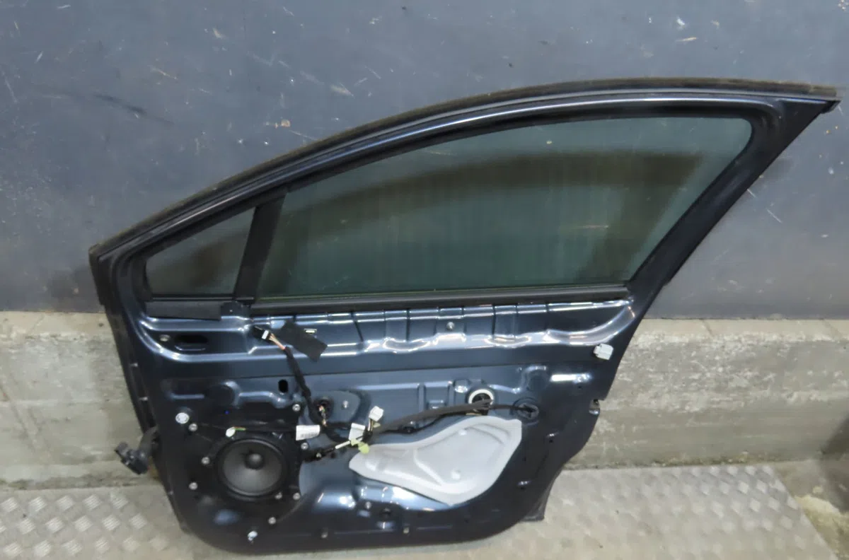 Porte avant droite Renault CLIO IV (BH_) 0.9 tce 90 (2012) 5 portes occasion