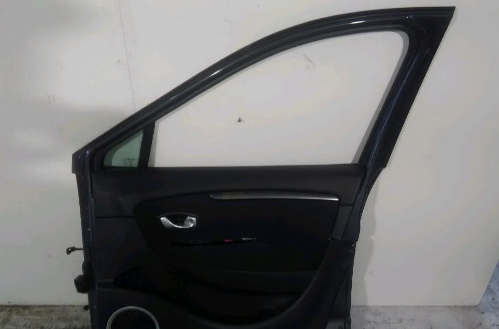 Porte avant droite Renault GRAND SCÉNIC III (JZ0-1_) 1.9 dci (2009) occasion