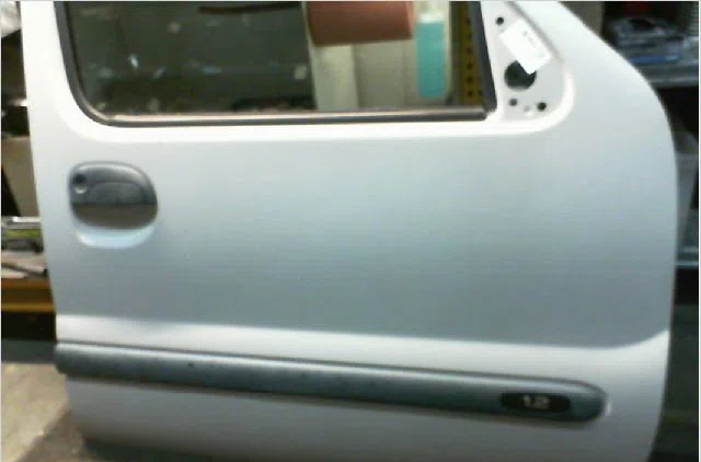 Porte avant droite Renault KANGOO Express (FC0-1_) 1.2 (fc01, fc0a, fc0f) (1997) occasion