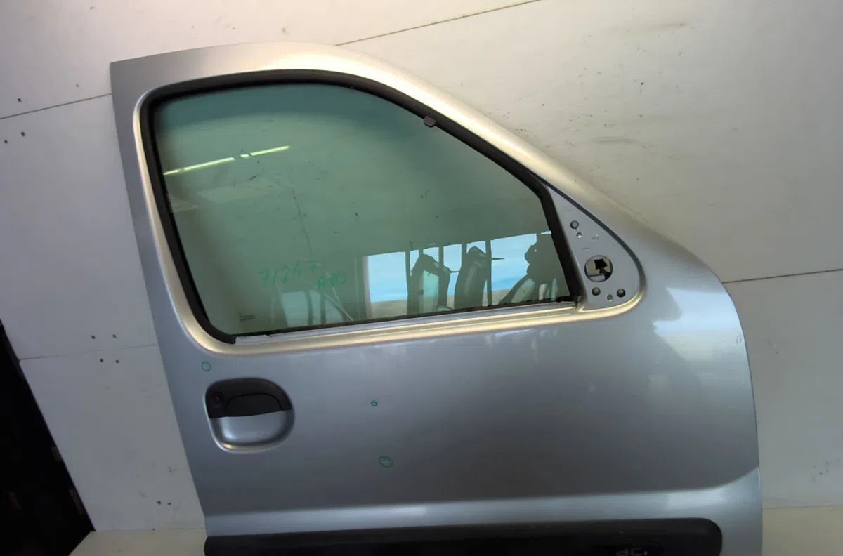 Porte avant droite Renault KANGOO (KC0-1_) 1.5 dci (kc08, kc09) (2002) occasion