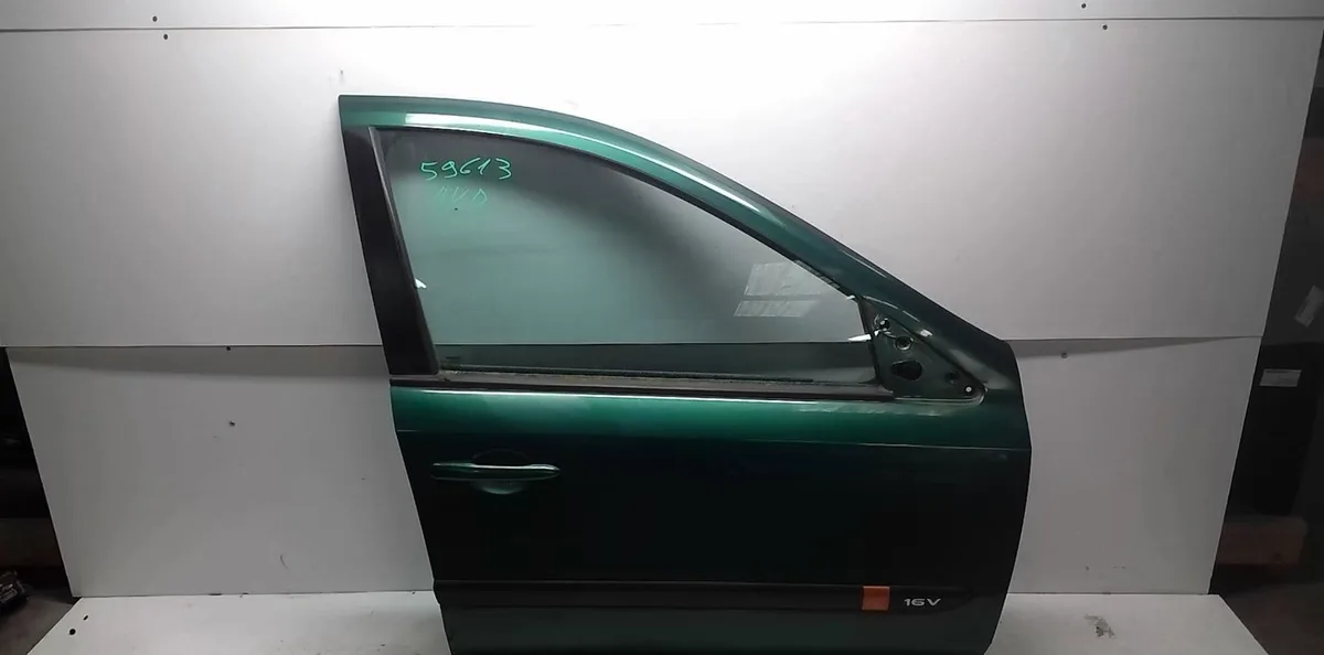 Porte avant droite Renault LAGUNA II (BG0-1_) 1.6 16v (bg0a, bg0l) (2001-2005) occasion
