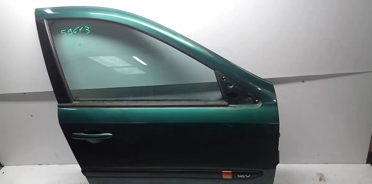Porte avant droite Renault LAGUNA II (BG0-1_) 1.6 16v (bg0a, bg0l) (2001-2005) occasion