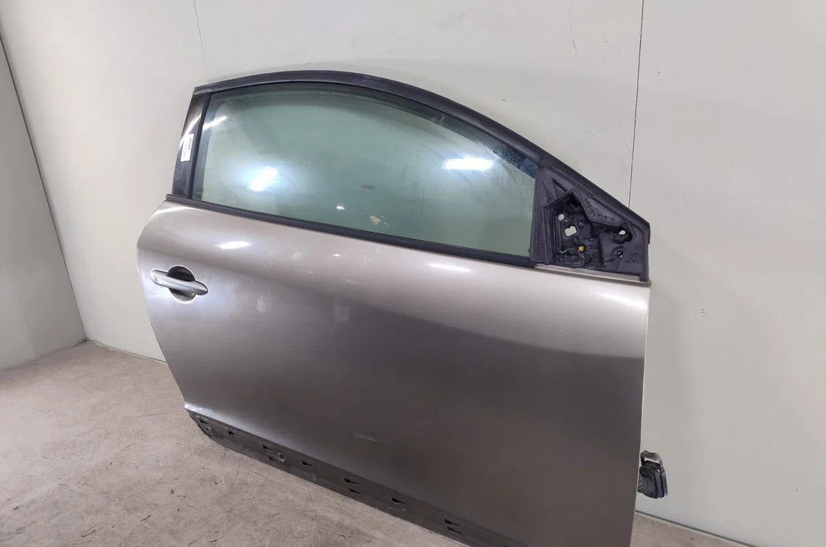 Porte avant droite RENAULT MEGANE 3  MEGANE 3 PHASE 1 COUPE occasion