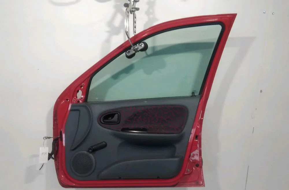 Porte avant droite Renault MEGANE I (BA0-1_) 1.4 e (ba0e, ba0v) (1996-2003) occasion