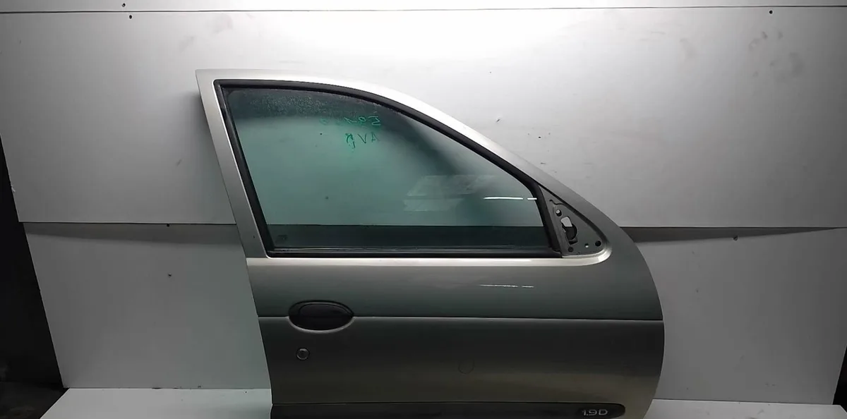 Porte avant droite Renault MEGANE I (BA0-1_) 1.9 d eco (ba0a, ba0u, ba0r) (1996-2003) occasion