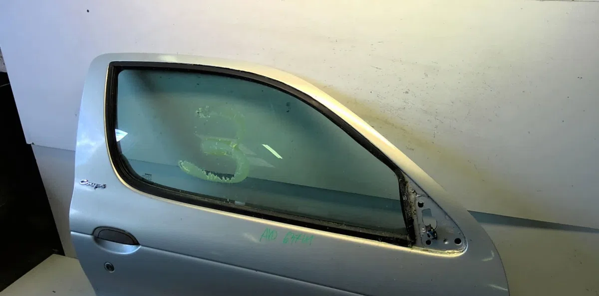Porte avant droite Renault MEGANE I Coupé (DA0-1_) 1.6 16v (da0b, da04, da11) (1999-2003) 2 portes occasion
