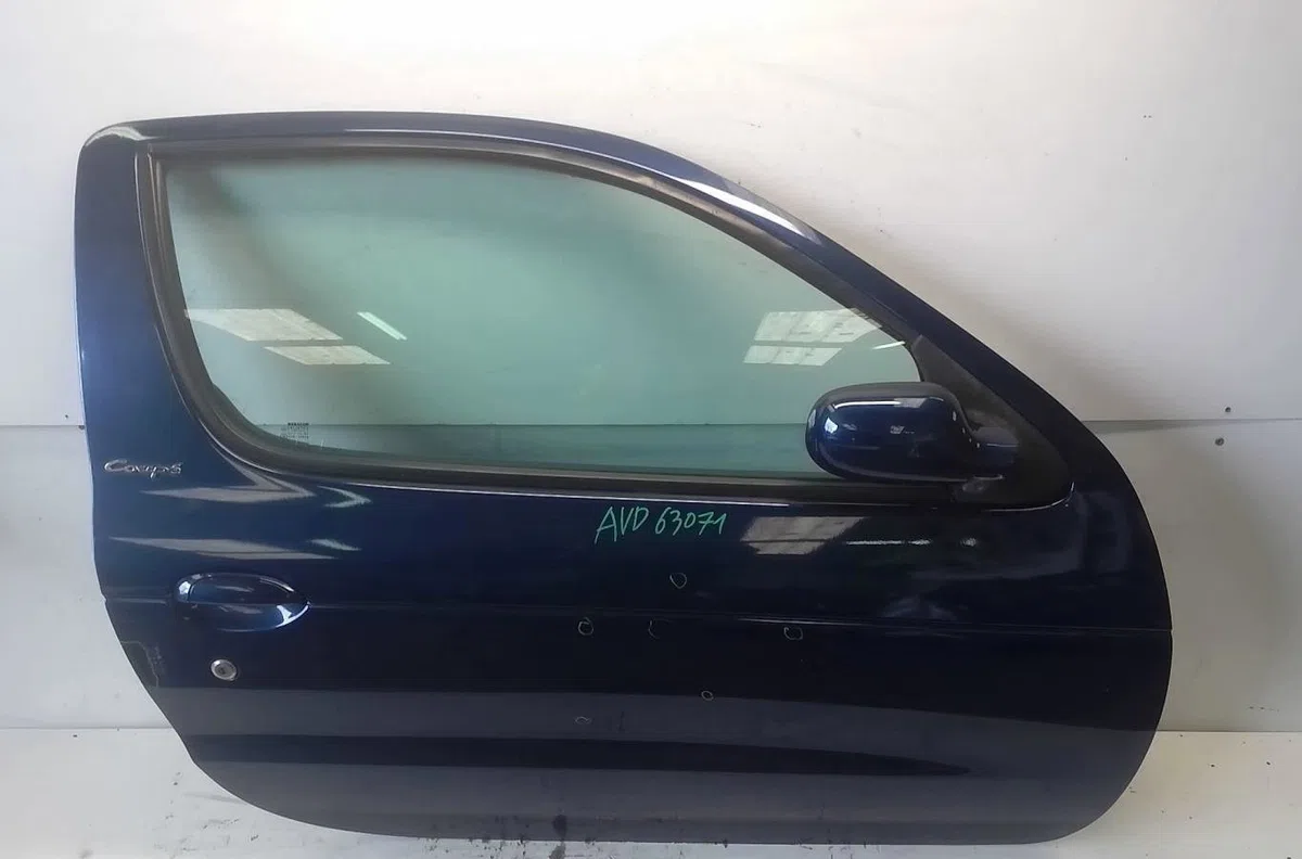Porte avant droite Renault MEGANE I Coupé (DA0-1_) 1.9 dci (da05, da1f) (2001-2003) occasion