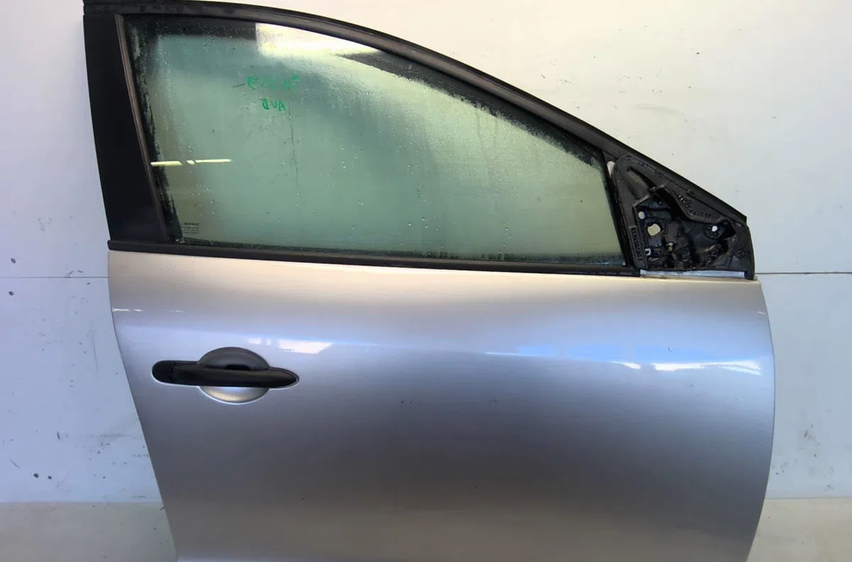 Porte avant droite Renault MEGANE III 3-5 portes (BZ0-1_, B3_) 1.5 dci (bz09, bz0d, bz1w, bz29, bz14) (2009) 5 portes oc
