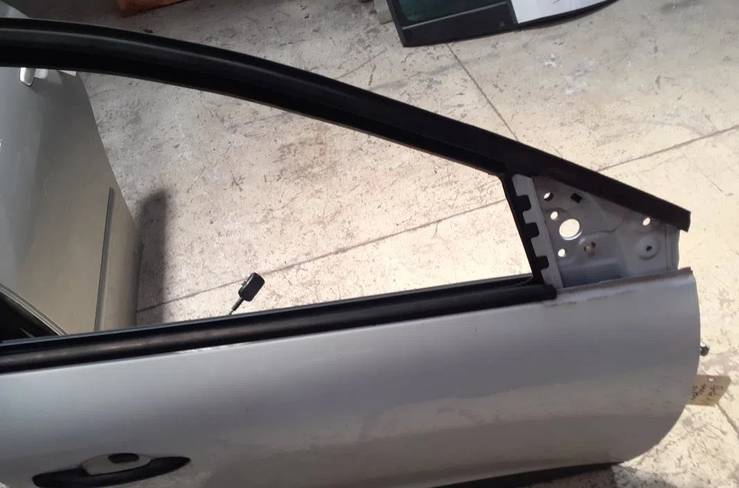 Porte avant droite Renault MEGANE III 3-5 portes (BZ0-1_, B3_) 1.5 dci (bz0c) (2008-2015) 5 portes occasion