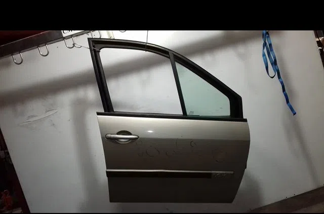 Porte avant droite Renault SCÉNIC II (JM0-1_) 1.6 16v (jm1r) (2005-2008) occasion