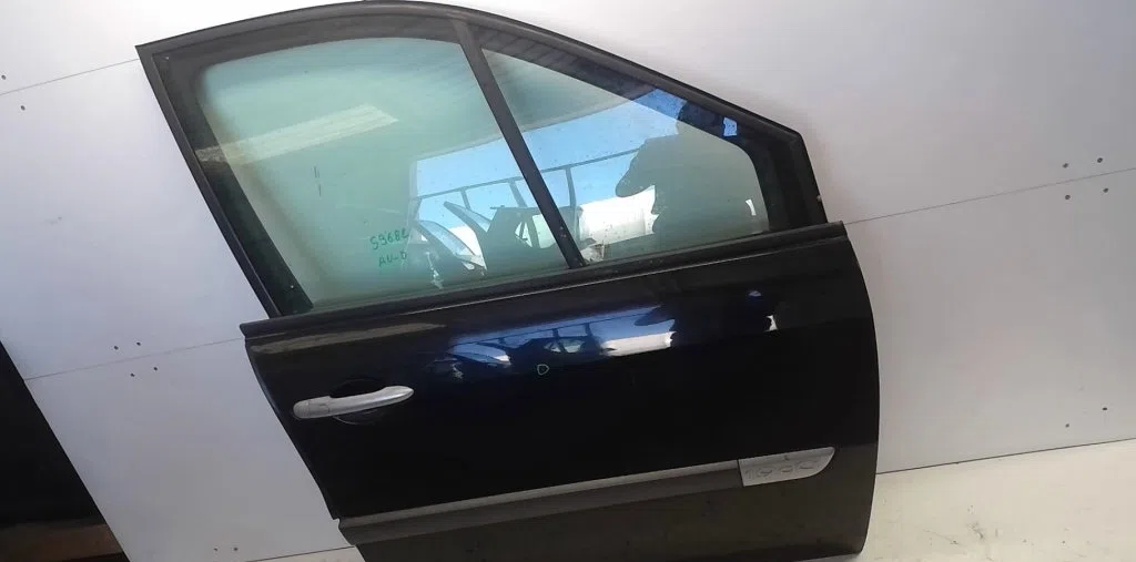 Porte avant droite Renault SCÉNIC II (JM0-1_) 1.9 dci (jm14) (2005-2008) 5 portes occasion