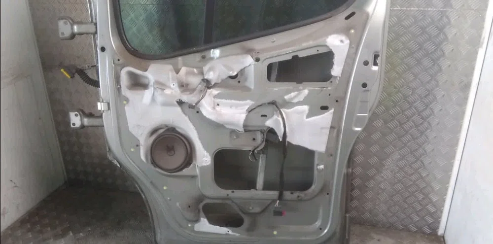 Porte avant droite Renault TRAFIC II Camionnette (FL) 2.0 dci 90 (fl0h) (2006) occasion