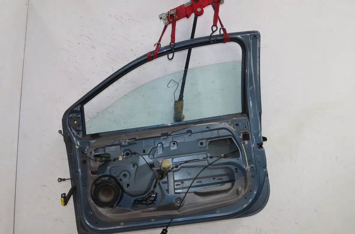 Porte avant droite Renault TWINGO II (CN0_) 1.5 dci (cn0e) (2007-2014) 3 portes occasion