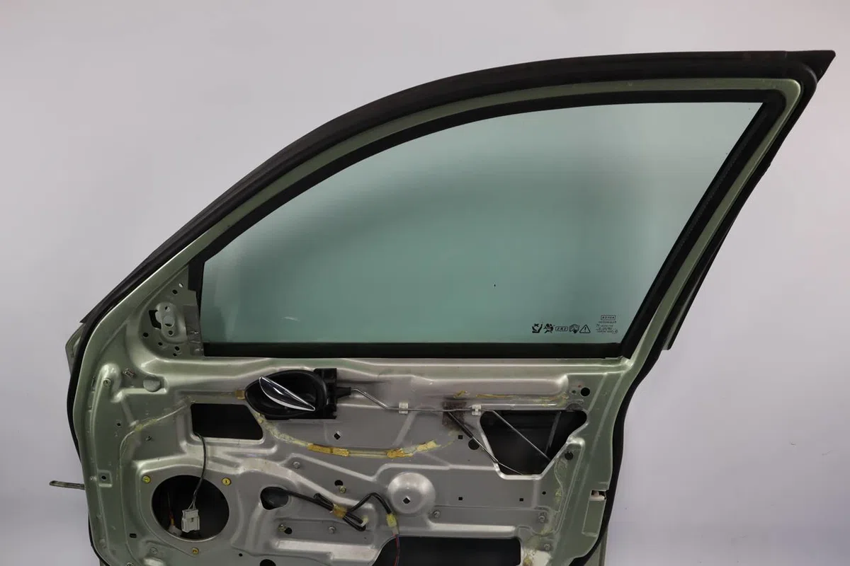 Porte avant droite Rover 25 I 3-5 portes (RF) 1.4 16v (1999-2005) occasion