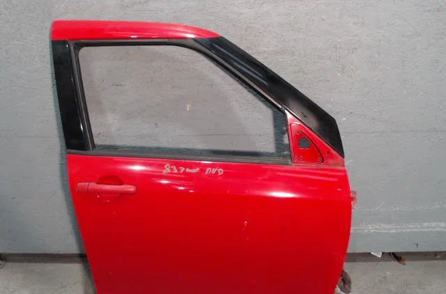 Porte avant droite Suzuki SWIFT III (MZ, EZ) 1.3 ddis (rs 413d) (2005) occasion