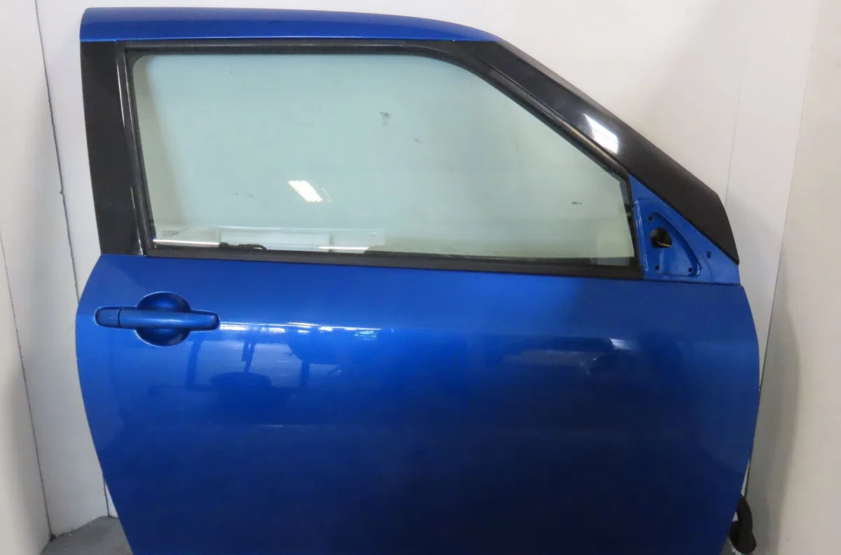 Porte avant droite Suzuki SWIFT III (MZ, EZ) 1.3 (rs 413) (2005) occasion