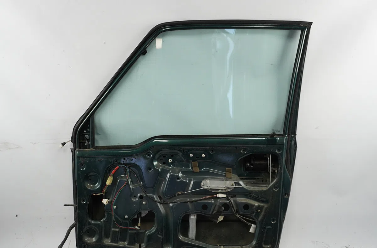 Porte avant droite Suzuki VITARA (ET) Hdi (se 420hdi) (2003-2005) occasion