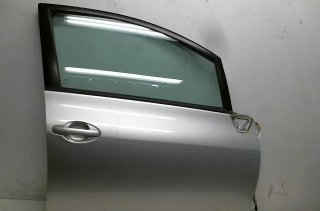 Porte avant droite Toyota AURIS (_E15_) 1.4 d-4d (nde150_) (2007-2012) 3 portes occasion