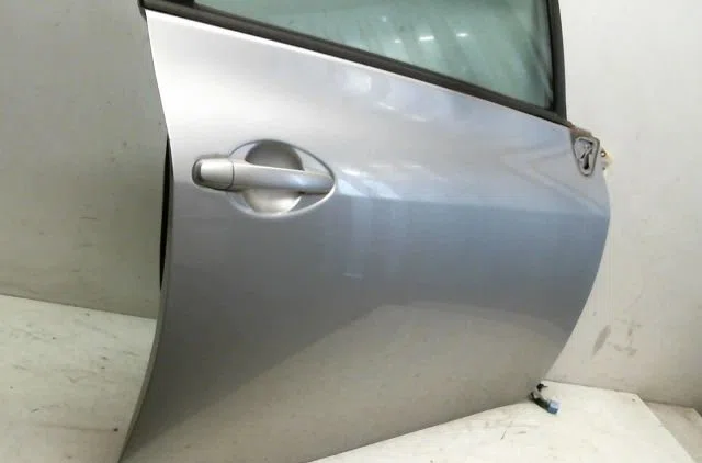 Porte avant droite Toyota AURIS (_E15_) 1.4 d-4d (nde150_) (2007-2012) 3 portes occasion