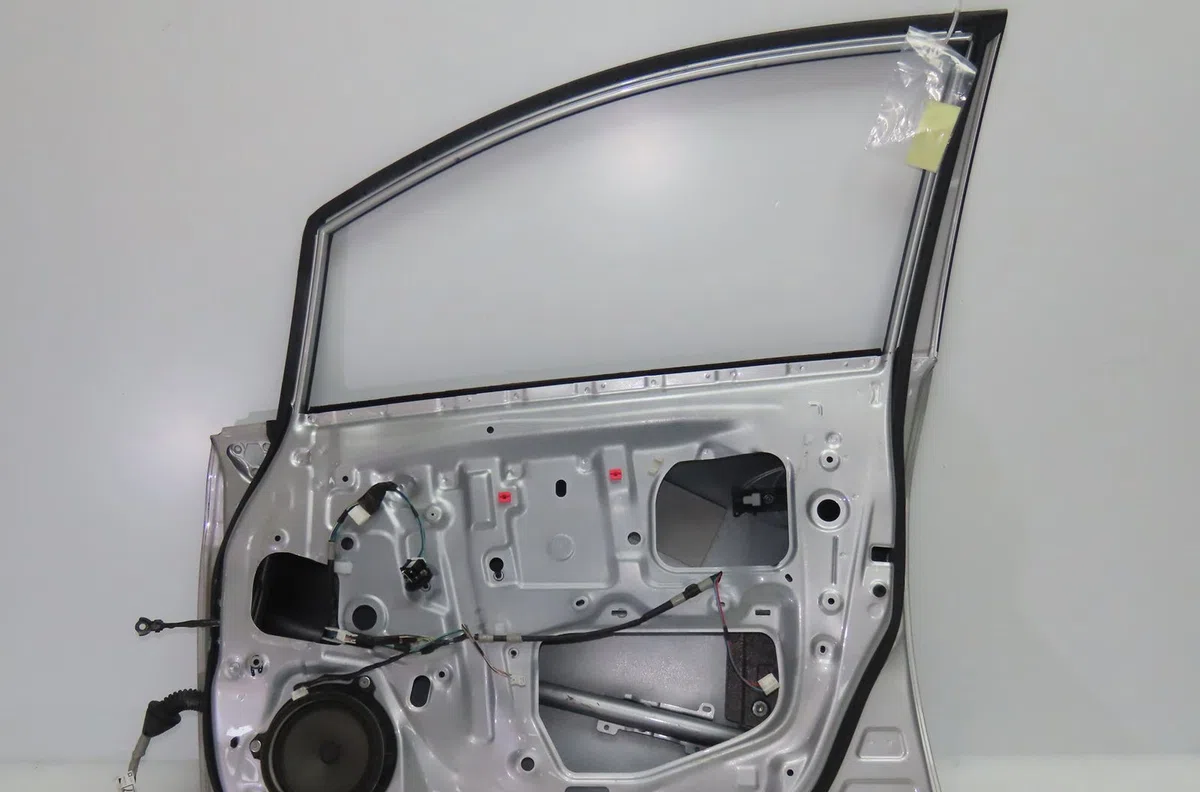 Porte avant droite Toyota AURIS (_E15_) 1.4 d-4d (nde150_) (2007-2012) 3 portes occasion