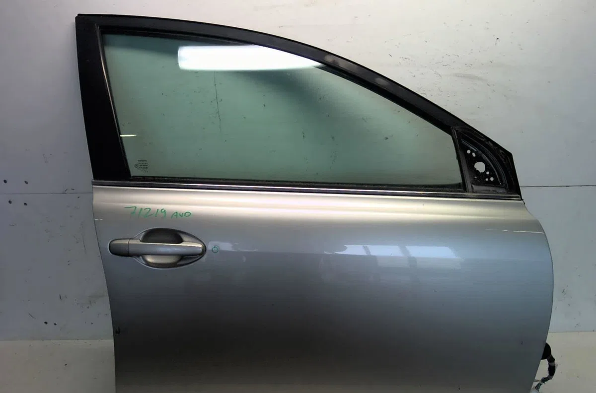Porte avant droite Toyota AVENSIS Break (_T25_) 2.0 d-4d (cdt250_) (2003-2008) occasion