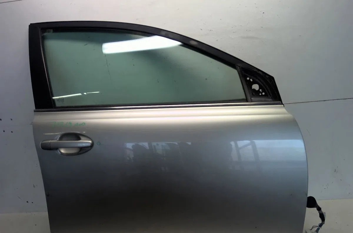 Porte avant droite Toyota AVENSIS Break (_T25_) 2.0 d-4d (cdt250_) (2003-2008) occasion