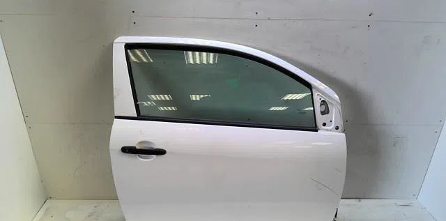 Porte avant droite Toyota AYGO (_B4_) 1.0 (kgb40) (2014) occasion