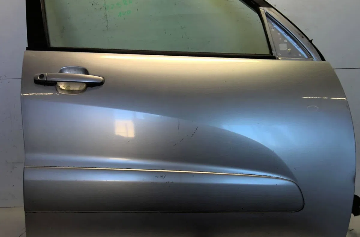 Porte avant droite Toyota RAV 4 II (_A2_) 2.0 4wd (aca21, aca20) (2000-2005) occasion