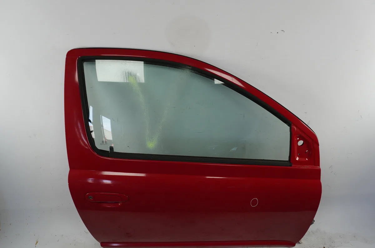 Porte avant droite Toyota YARIS (_P1_) 1.0 (scp10_) (1999-2005) occasion