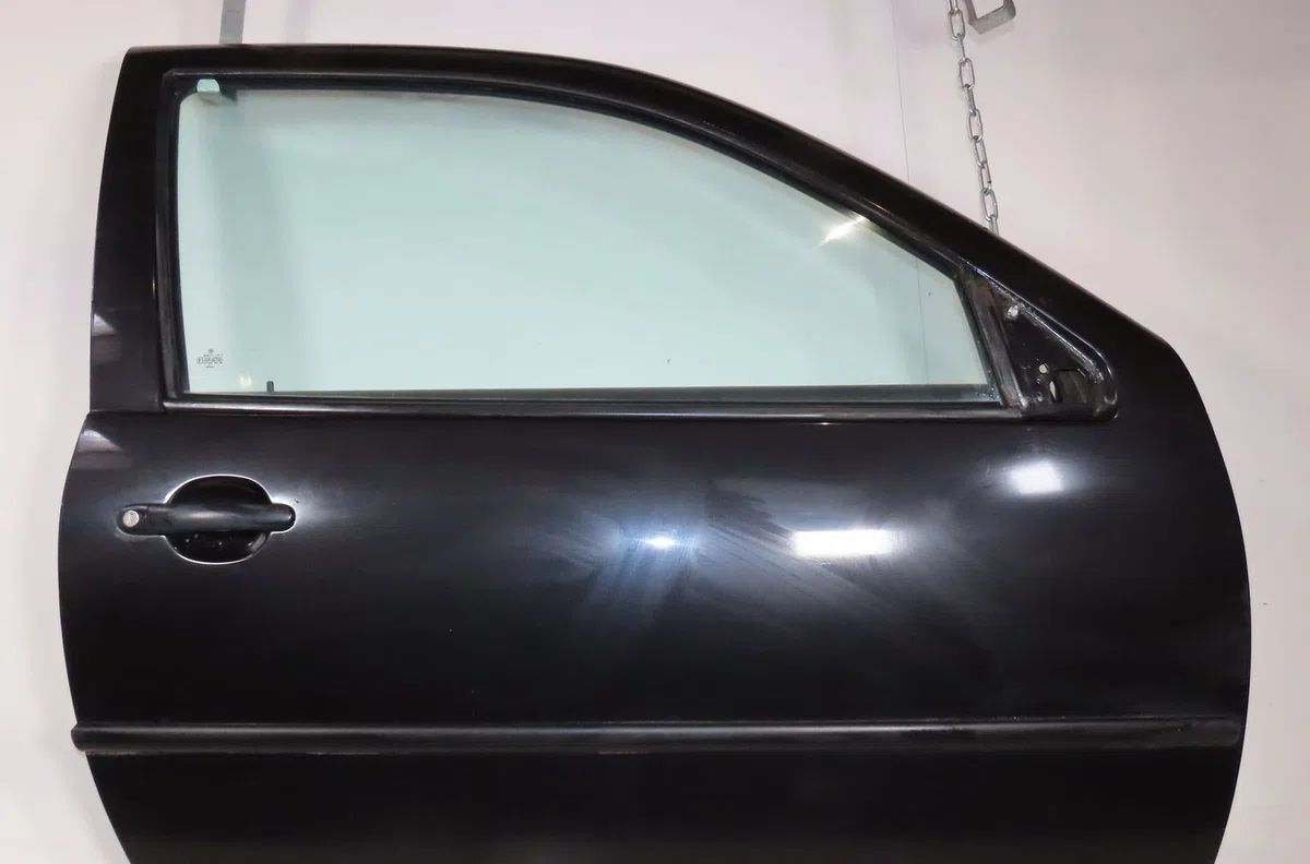 Porte avant droite Volkswagen GOLF IV (1J1) 1.9 tdi (1997-2004) 3 portes occasion
