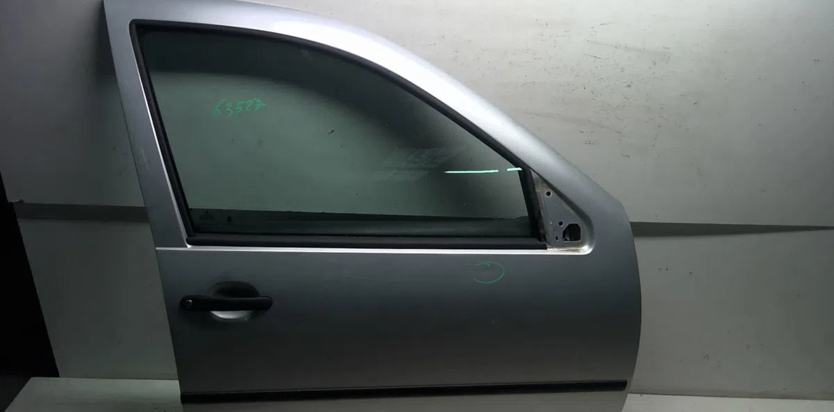 Porte avant droite Volkswagen GOLF IV (1J1) 1.9 tdi (1997-2004) occasion