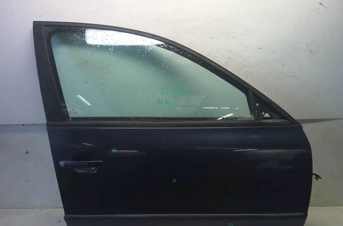 Porte avant droite Volkswagen PASSAT B5 (3B2) 1.9 tdi (1996-2000) occasion