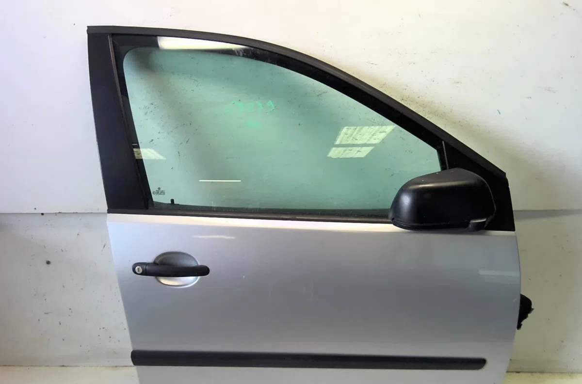 Porte avant droite Volkswagen POLO (9N_, 9A_) 1.9 sdi (2001-2009) occasion