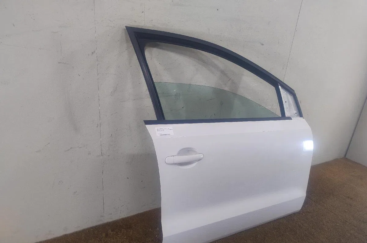 Porte avant droite Volkswagen POLO V (6R1, 6C1) 1.2 (2009) occasion
