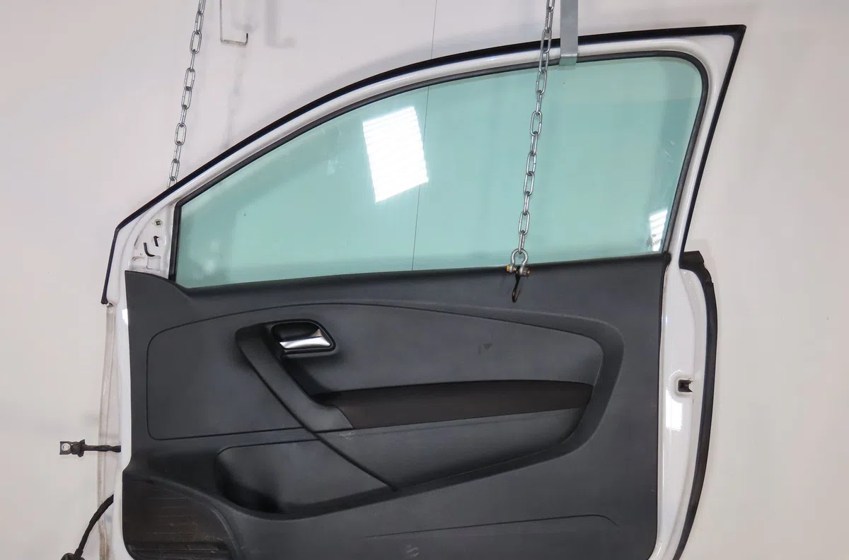 Porte avant droite Volkswagen POLO V (6R1, 6C1) 1.6 tdi (2009) 5 portes occasion