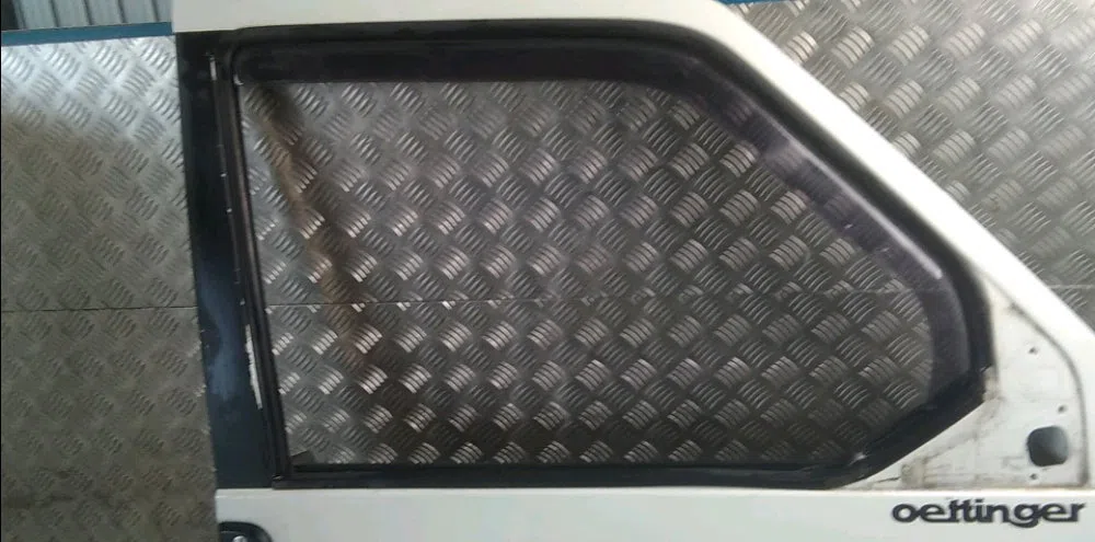 Porte avant droite Volkswagen TRANSPORTER IV Camionnette (70A, 70H, 7DA, 7DH) 2.5 tdi (1995-2003) occasion