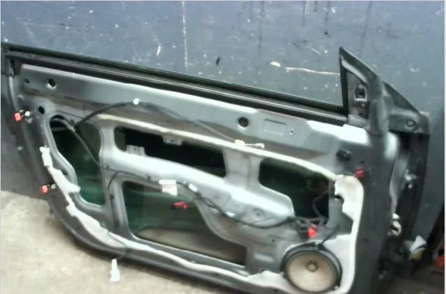 Porte avant gauche Alfa romeo MITO (955_) 1.3 multijet (955axp1a, 955ayc1a) (2009-2018) 3 portes occasion