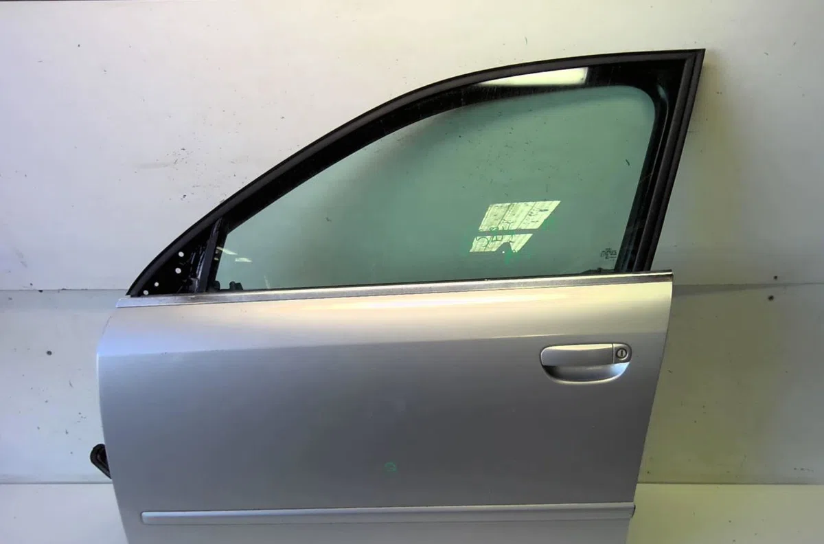 Porte avant gauche AUDI A4 2 PHASE 1 occasion