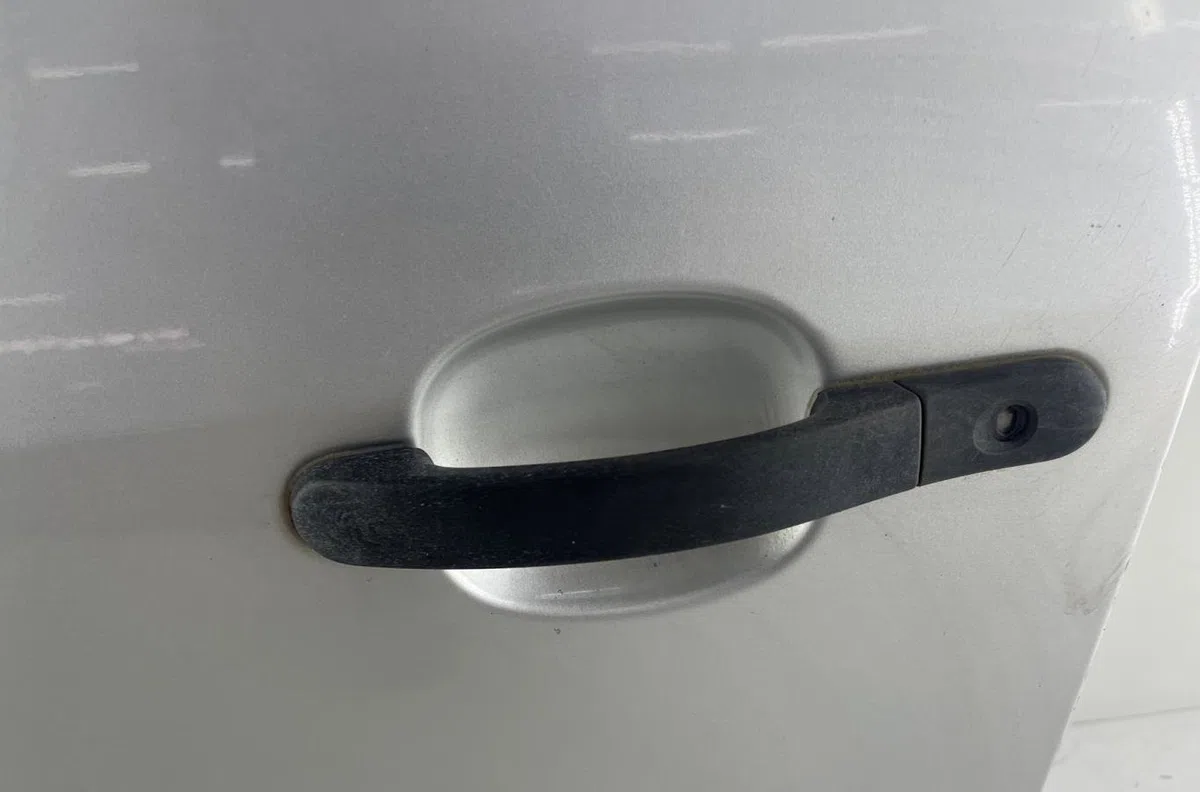 Porte avant gauche FORD FIESTA 5 PHASE 1 occasion