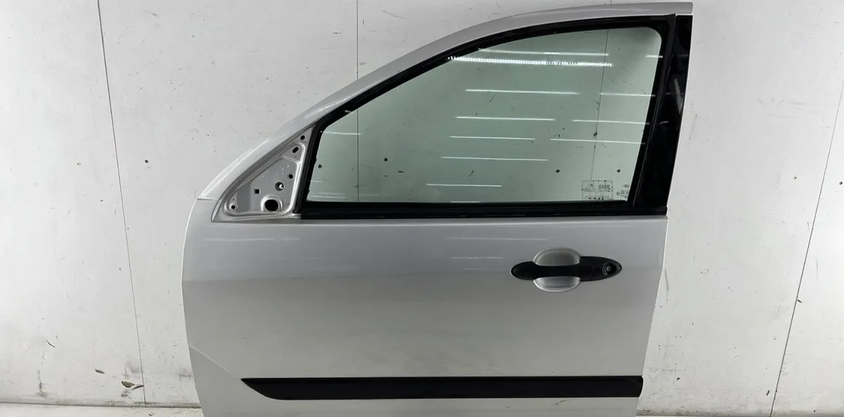 Porte avant gauche FORD FOCUS 1 BREAK occasion
