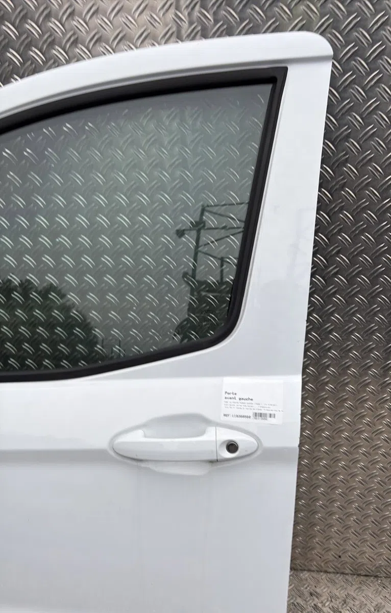 Porte avant gauche Ford TOURNEO COURIER B460 Monospace 1.5 tdci (2014) occasion