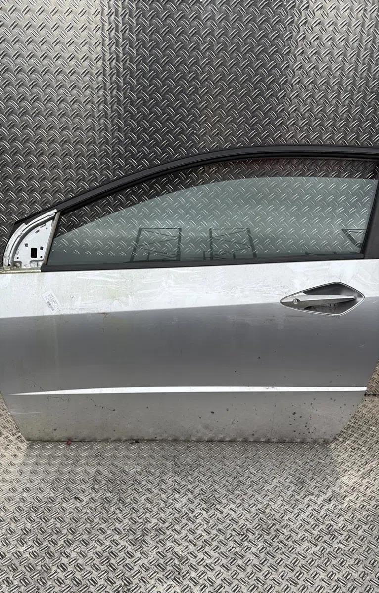 Porte avant gauche Honda CIVIC VIII A trois volumes (FD, FA) 1.8 (fd1, fd7) (2005-2012) occasion